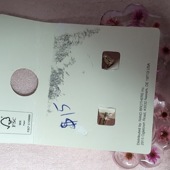 Pink & Purple 1 1/2" Resin Scalloped Edge Floral Hoop Earrings- NWT - Picture 6 of 6